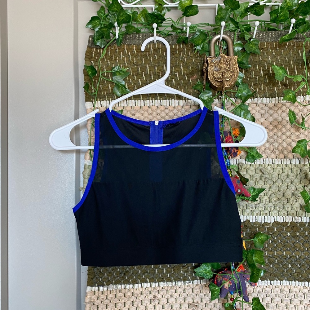 Small workout top